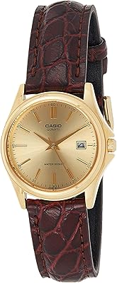 Montre casio core pour homme avec bracelet en cuir. DIAYTAR COTE D'IVOIRE est une boutique en ligne généraliste qui propose plus de 300 000 références de produits divers. Elle est reconnue comme l'un des leaders du marché en Côte d'Ivoire. Avec une offre aussi variée, elle répond aux besoins de la plupart des consommateurs locaux.