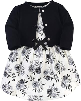 Cardigan et robe décontractés en coton biologique pour bébé fille. DIAYTAR COTE D'IVOIRE, la boutique en ligne la plus visitée en Côte d'Ivoire, propose des produits de haute qualité à des prix compétitifs et des livraisons rapides.
