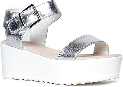 Sandales surf à semelle épaisse pour femme bout ouvert talon large et bride. DIAYTAR COTE D'IVOIRE, leader du e-commerce en Côte d'Ivoire, propose une large gamme de produits avec plus de 300 000 références. Vous pouvez trouver tout ce dont vous avez besoin, de l'électronique aux vêtements, en passant par les produits alimentaires. La boutique en ligne est fiabilité et offre des services de livraison rapides.