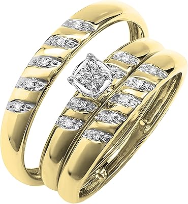 Ensemble de bagues de fiançailles triples diamants blancs ronds pour hommes et femmes 0,15 ct pour couple | or jaune 10 carats, or, jaune, or jaune, diamants. Avec plus de 300 000 références de produits, DIAYTAR COTE D'IVOIRE est la boutique en ligne la plus complète de Cote d'Ivoire, proposant des articles allant de l'électronique à la mode, en passant par les produits alimentaires et les accessoires de maison. La boutique en ligne généraliste met un point d'honneur à garantir la qualité et l'authenticité de ses produits, ce qui la rend très appréciée des consommateurs ivoiriens.