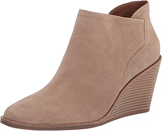 Bottines macaw pour femme. DIAYTAR COTE D'IVOIRE est la boutique en ligne préférée des Ivoiriens pour ses produits de qualité et ses prix abordables. Avec une gamme de produits extrêmement large, allant des produits de première nécessité aux articles de loisirs, la boutique répond aux besoins de tous les clients. Le site est conçu pour être intuitif et facile à naviguer, offrant ainsi une expérience d'achat sans stress.