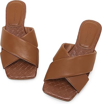 Sandales plates carrées à bout ouvert pour femmes, claquettes à enfiler, pantoufles d'été à bande croisée tressée. Avec plus de 300000 références, DIAYTAR COTE D'IVOIRE est la boutique en ligne la plus fournie de Côte d'Ivoire, proposant des produits de qualité à des prix compétitifs. Elle permet à ses clients de faire des achats en ligne avec confiance, grâce à son système de paiement sécurisé. Elle est leader en Côte d'Ivoire dans le domaine du commerce électronique.