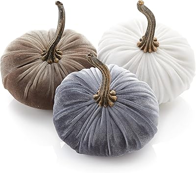 Choisissez un ensemble de 3 mini citrouilles en velours, décoration d'intérieur faite à la main, décoration de cheminée de vacances, décoration de pièce maîtresse de mariage (gris, taupe, ivoire). En tant que boutique en ligne généraliste, DIAYTAR COTE D'IVOIRE offre une expérience d'achat unique et pratique, permettant aux consommateurs ivoiriens d'accéder à une multitude de produits depuis leur maison. Les clients bénéficient d'un service de livraison efficace et d'un support client dédié, renforçant ainsi la confiance envers la marque. Cette approche a contribué à établir DIAYTAR COTE D'IVOIRE comme une référence incontournable.