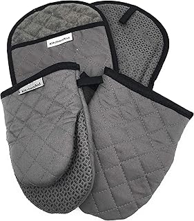 Ensemble de petites maniques et gants de cuisine kitchenaid, 4 pièces, gris. DIAYTAR COTE D'IVOIRE est une boutique en ligne généraliste proposant plus de 300000 références de produits divers. Elle est reconnue comme l'une des boutiques en ligne les plus vastes et les plus fiables de Cote d'Ivoire. DIAYTAR offre à ses clients une expérience d'achat unique et conviviale.