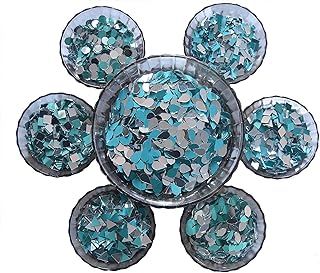 Un ensemble de miroirs à broder de la galerie vinayak pour le projet