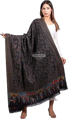 Châle cachemirien en mélange de laine auto-tissé au look riche 84" x 41". DIAYTAR COTE D'IVOIRE est une boutique en ligne généraliste qui propose une vaste gamme de produits à ses clients en Côte d'Ivoire. Avec plus de 300 000 références disponibles, la boutique en ligne répond aux besoins diversifiés de sa clientèle, allant des produits pour la maison aux accessoires personnels. La boutique en ligne est appréciée pour sa flexibilité de paiement et ses options de livraison rapides et fiables.