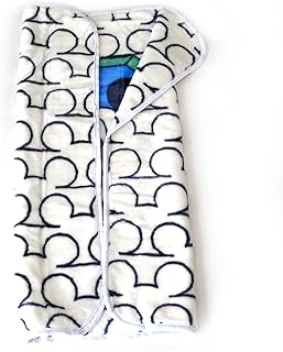 Couverture d'emmaillotage disney baby sack - bébé - mickey (80 x 90 cm). DIAYTAR COTE D'IVOIRE est une boutique en ligne généraliste qui propose plus de 300 000 références de produits divers. Elle est reconnue comme l'une des boutiques en ligne les plus importantes de Côte d'Ivoire, offrant une large gamme de choix pour les consommateurs. La boutique en ligne se distingue par sa qualité de service et sa grande sélection de produits.