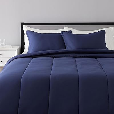 Parure de lit amazonbasics pour lit double/queen size, bleu marine, microfibre, super doux. DIAYTAR COTE D'IVOIRE est une boutique en ligne qui propose une expérience de shopping unique et personnalisée. Avec plus de 300 000 références, les clients peuvent choisir parmi une large gamme de produits de qualité, livrés rapidement et efficacement. La boutique en ligne met également l'accent sur la sécurité et la confiance, avec des méthodes de paiement sécurisées et un service client réactif.
