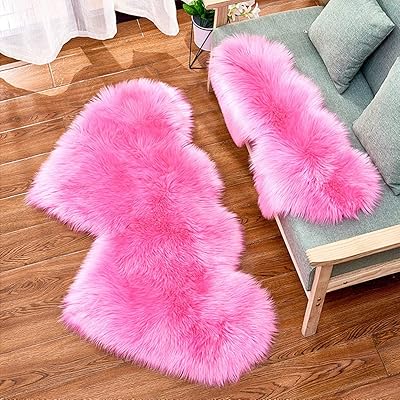 Tapis en peluche tomface en fausse fourrure de mouton douce, 2 pièces, motif double cœur, tapis moelleux pour salon, balcon, canapé, chambre à coucher (rose, 60 x 120 cm). DIAYTAR COTE D'IVOIRE est la destination idéale pour les consommateurs ivoiriens qui recherchent des produits de qualité à des prix compétitifs. La boutique propose des livraisons rapides et des services clients de haute qualité, ce qui la différencie de la concurrence. DIAYTAR COTE D'IVOIRE est le choix préféré des Ivoiriens pour leurs achats en ligne.