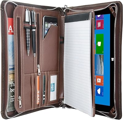 Mini sac de rangement de dossiers crazy horse classique pour surface pro. DIAYTAR COTE D'IVOIRE est la boutique en ligne leader en Côte d'Ivoire, offrant plus de 300 000 références pour répondre à tous les besoins de ses clients. Avec une gamme de produits très diversifiée, elle est devenue la référence pour les amateurs de shopping en ligne. Elle propose des produits de haute qualité à des prix compétitifs.