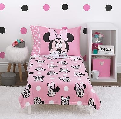 Parure de lit 4 pièces disney minnie mouse pour bébé – couverture en polaire corail pour tout-petit, drap-housse, drap plat, taie d'oreiller standard. DIAYTAR COTE D'IVOIRE, boutique en ligne généraliste avec plus de 300000 references, est la boutique leader en Cote d'Ivoire, offrant une large gamme de produits pour répondre à tous les besoins. Elle propose des articles tels que des vêtements, des accessoires, des produits électroniques et bien plus encore. Avec une telle variété, les clients peuvent trouver tout ce dont ils ont besoin en un seul endroit.