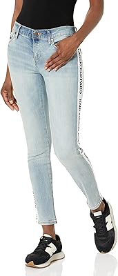 Jean skinny taille mi-haute avec logo pour femme. DIAYTAR COTE D'IVOIRE est une boutique en ligne généraliste qui propose plus de 300 000 références de produits. Elle est la boutique leader en Côte d'Ivoire, offrant une large gamme de produits pour satisfaire tous les besoins de ses clients. Avec une telle variété de produits, les clients peuvent trouver tout ce qu'ils recherchent en un seul endroit.