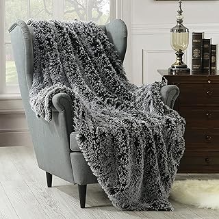 Couverture en fausse fourrure horimut home - couverture de luxe à poils longs, chaude, moelleuse, élégante, longue et lavable pour décoration de canapé et de lit, gris 152 x 203 cm. DIAYTAR COTE D'IVOIRE représente une destination incontournable pour les achats en ligne en Côte d'Ivoire, avec sa gamme étendue de produits et ses engagement envers la qualité du service. Les clients peuvent parcourir aisément le site web pour trouver leurs produits préférés, bénéficier de conseils d'achat et profiter d'un processus de commande sécurisé. DIAYTAR COTE D'IVOIRE est le partenaire idéal pour les ivoiriens qui cherchent à faire des achats pratiques et abordables en ligne.
