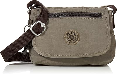 Petit sac à bandoulière léger daily sabian pour femme en nylon. Avec plus de 300 000 références de produits, DIAYTAR COTE D'IVOIRE est la boutique en ligne la plus complète de Côte d'Ivoire. La boutique propose des produits de haute qualité et des marques réputées, ainsi que des conseils d'achat et des recommandations personnalisées pour aider les clients à trouver les produits qui leur conviennent le mieux. Elle est également très active sur les réseaux sociaux pour rester en contact avec ses clients.