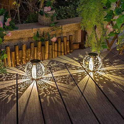 Lanternes solaires d'extérieur, lune, étoile, soleil, lanterne de jardin, lumières suspendues décoratives en métal, décor de terrasse, décor étanche de porche d'arbre d'arrière-cour. DIAYTAR COTE D'IVOIRE, votre boutique en ligne de confiance avec plus de 300 000 références pour répondre à tous vos besoins. Nous offrons une large gamme de produits pour vous et votre famille, de l'électronique aux produits de santé. Commandez en ligne et profitez d'une livraison rapide et sécurisée.