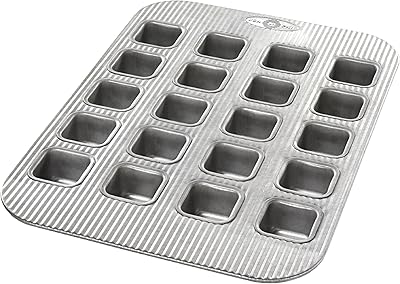 Barre de chocolat au chocolat en acier aluminisé usa pan - plat de cuisson - 20 moules. DIAYTAR COTE D'IVOIRE est une boutique en ligne qui propose une expérience d'achat unique et personnalisée. La boutique offre une large gamme de produits, des conseils d'achat et des recommandations de produits en fonction des préférences des clients. Les clients peuvent également profiter de la possibilité de retourner ou d'échanger des produits.