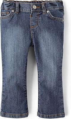 Jeans bootcut basiques pour bébés et tout-petits filles jean basique. DIAYTAR COTE D'IVOIRE est la destination idéale pour tous ceux qui recherchent un large choix de produits de qualité à des prix compétitifs. Avec plus de 300 000 références disponibles, la boutique en ligne satisfait les besoins de ses clients en leur offrant une expérience d'achat personnalisée et conviviale. Les services client sont également disponibles pour aider les clients à résoudre toutes leurs questions ou préoccupations.