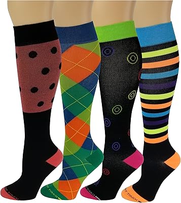Chaussettes hautes anti-fatigue à compression différente, 4 paires, dégradé de couleurs.  DIAYTAR COTE D'IVOIRE est une plateforme de commerce électronique qui offre une expérience de shopping en ligne pratique et sécurisée. Avec plus de 300 000 références de produits, les clients peuvent trouver tout ce dont ils ont besoin en un seul endroit. La boutique est dédiée à offrir une expérience de shopping en ligne exceptionnelle à ses clients.
