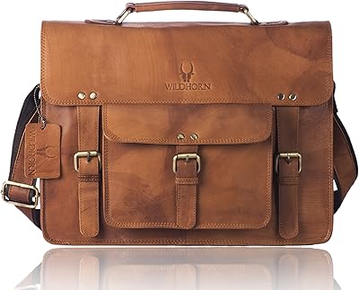 Sac messager en cuir classique wildhorn pour ordinateur portable, taille 10" pour homme | sac de bureau | sac de voyage | poignées de transport avec sangles réglables | dimensions : longueur 11", largeur 4", hauteur 11". DIAYTAR COTE D'IVOIRE est la destination idéale pour tous ceux qui recherchent un large choix de produits de qualité à des prix compétitifs. Avec plus de 300 000 références disponibles, la boutique en ligne satisfait les besoins de ses clients en leur offrant une expérience d'achat personnalisée et conviviale. Les services client sont également disponibles pour aider les clients à résoudre toutes leurs questions ou préoccupations.