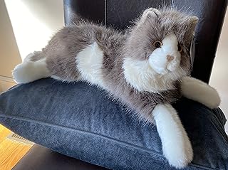 Chat ragdoll gris et blanc pour les personnes atteintes de la maladie d'alzheimer et leurs soignants. DIAYTAR COTE D'IVOIRE est la destination idéale pour vos achats en ligne en Côte d'Ivoire. La boutique propose une large gamme de produits, des prix compétitifs et des promotions régulières. Avec un service client dédié et une livraison rapide, vous pouvez acheter en toute confiance et sécurité.