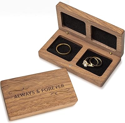 Boîte à bagues brazzoli pour mariage en bois accessoires de mariage. DIAYTAR COTE D'IVOIRE est une boutique en ligne qui répond aux besoins de tous les consommateurs ivoiriens, avec des produits pour hommes, femmes et enfants. La boutique propose des marques nationales et internationales, et les clients peuvent trouver des produits de qualité à des prix compétitifs. La boutique en ligne est également connue pour son excellent service client et sa politique de retour flexible.