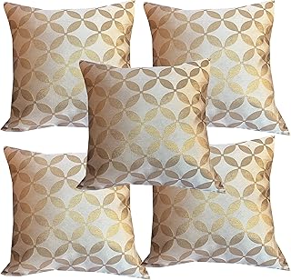 Housses de coussin doupian en jacquard multicolore perroquet rose avec jari doré (18 x 18 pouces) - lot de 5. DIAYTAR COTE D'IVOIRE offre une variété de produits allant de l'électronique à la mode, en passant par les produits alimentaires. Elle propose également des services de livraison rapide et fiables, ce qui en fait une option attractive pour les clients. Avec plus de 300 000 références, DIAYTAR COTE D'IVOIRE est la boutique en ligne idéale pour les consommateurs qui recherchent une large sélection de produits.