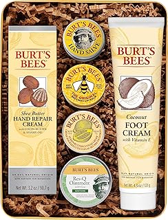 Cadeaux de panier de pâques burt's bees, 5 produits de soins pour le corps, ensemble classique - baume à lèvres original à la cire d'abeille, crème pour cuticules, baume pour les mains, baume res-q, crème réparatrice pour les mains et crème pour les pieds, dans un coffret cadeau. DIAYTAR COTE D'IVOIRE, leader incontournable des boutiques en ligne en Cote d'Ivoire, propose une offre inégalée avec plus de 300 000 références pour satisfaire tous vos besoins. Que vous cherchiez des produits pour la maison, la mode, l'électronique ou autre chose, DIAYTAR COTE D'IVOIRE a tout ce qu'il vous faut. Une expérience de shopping en ligne sans égale vous attend sur ce site.